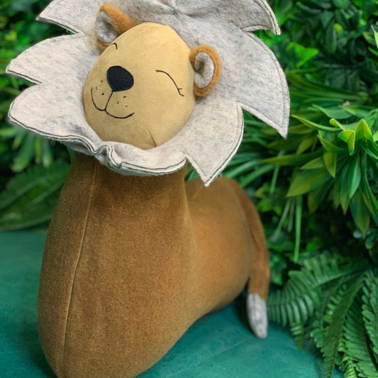 Soft Toy-Pillow Löwe – Handgemacht & Einzigartig 🦁