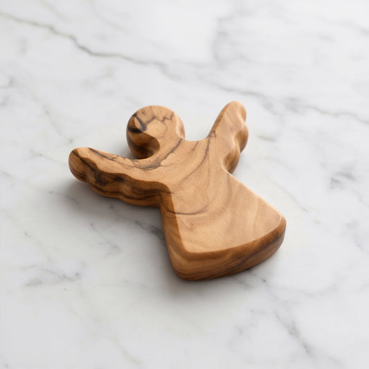 Schutzengel aus Olivenholz – Handschmeichler ❤️🌿 Handgefertigt in Bethlehem