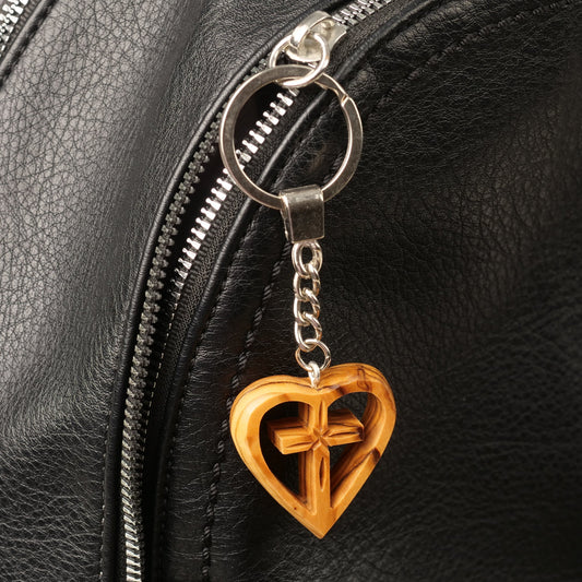 Schlüsselanhänger Kreuz im Herz aus Olivenholz ❤️🌿 Handgefertigt in Bethlehem