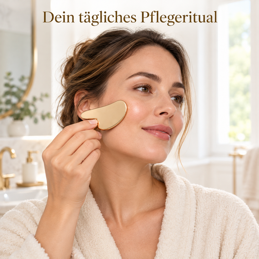 Frau verwendet Kansa Gua Sha im täglichen Pflegeritual