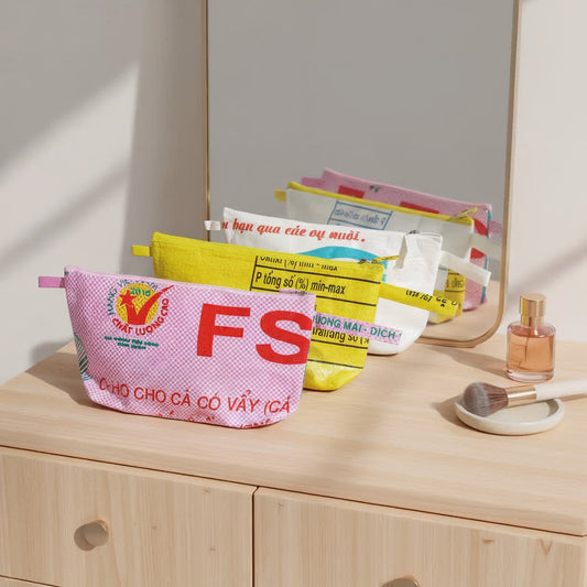 👜 Cosmetic Bag “Marlies” – Upcycling Tasche aus Österreich